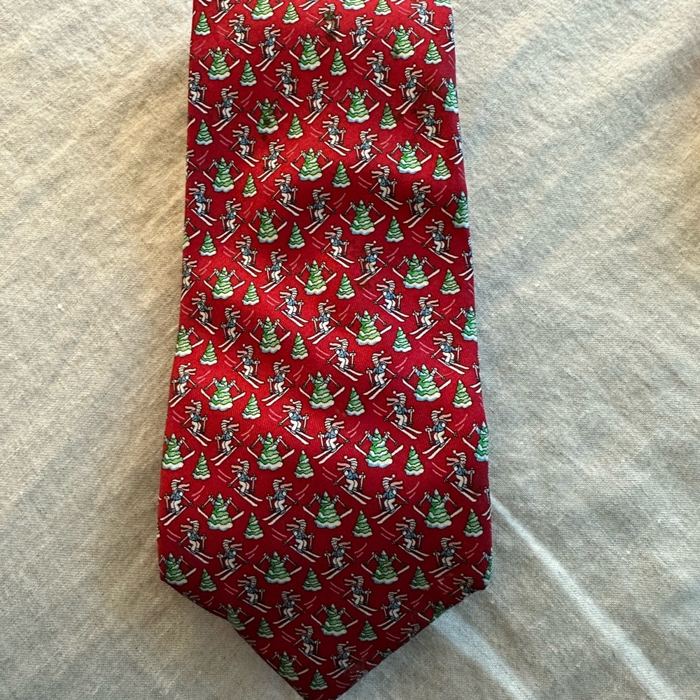 Vineyard Vines Christmas tie